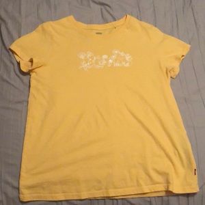 levi’s floral tee